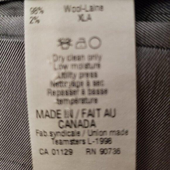 Calvin Klein Gray Pin 3 Btn, 3 pc Suit NWT - Picture 14 of 16